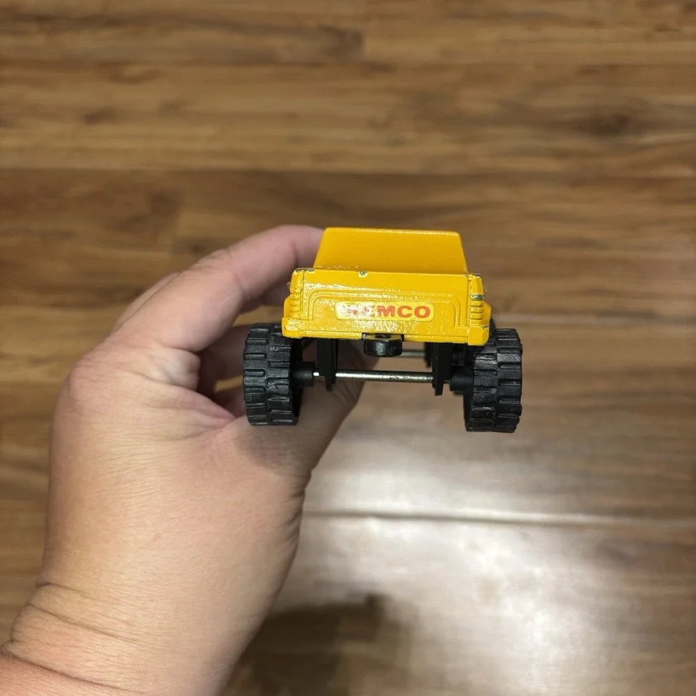 Vintage Remco Toys 1987 Yellow Open‎ Back Pick Up Truck Die Cast Model Car